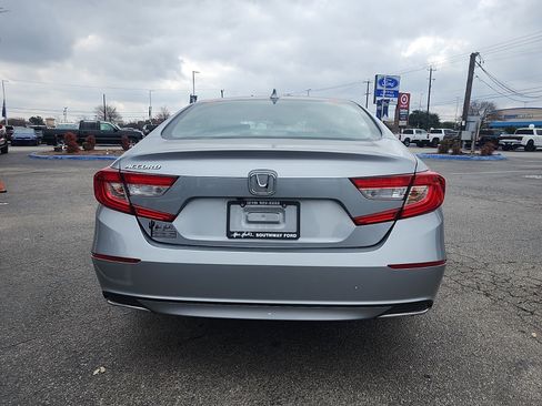 Used 2018 Honda Accord EX-L image 4