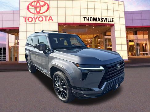 Used 2026 Lexus GX 550 w/ Accessory Package (2T) AWD/4WD image 3