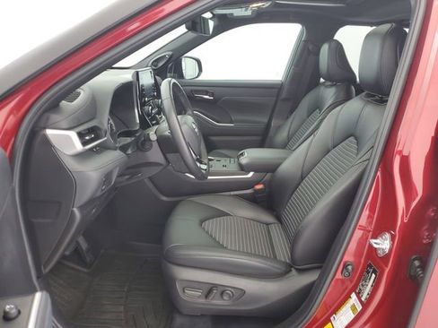 Used 2022 Toyota Highlander XSE image 20