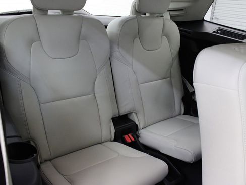 New 2026 Volvo XC90 B6 Ultra w/ Protection Package AWD/4WD image 21