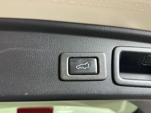 Used 2017 Subaru Forester 2.5i Limited w/ Popular Package #2 image 21