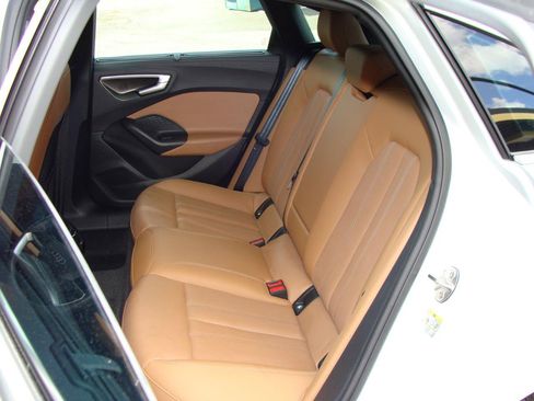 Used 2025 Audi A5 2.0T Premium Plus w/ Premium Plus AWD/4WD image 10