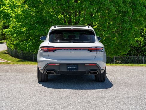 Certified 2023 Porsche Macan AWD/4WD image 6
