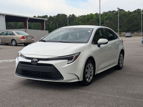 Certified 2026 Toyota Corolla LE FWD image 7