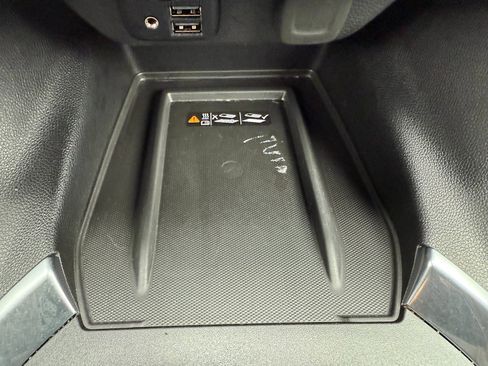 Used 2023 Chevrolet Traverse Premier w/ Redline Edition image 31