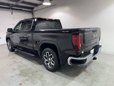 Certified 2022 GMC Sierra 1500 SLT w/ SLT Convenience Package AWD/4WD image 5