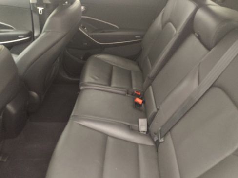 Used 2018 Hyundai Santa Fe AWD image 18