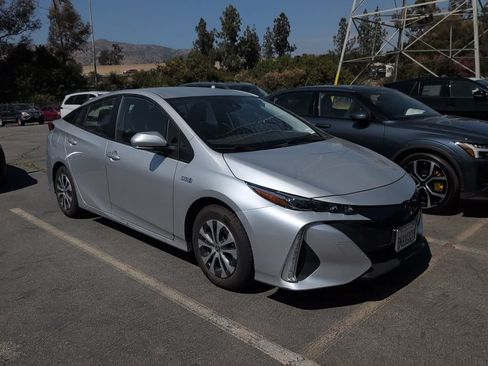 Used 2021 Toyota Prius Prime XLE w/ Carpet Mat Package (TMS) FWD image 1