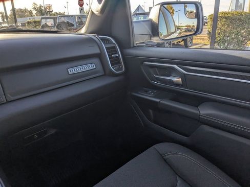 New 2026 RAM 1500 4x4 Crew Cab image 17