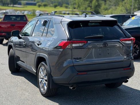 Used 2020 Toyota RAV4 XLE Premium AWD/4WD image 3