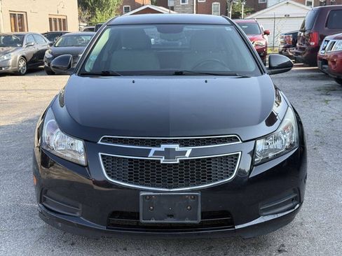 Used 2013 Chevrolet Cruze LT FWD image 2