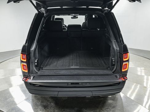 Used 2022 Land Rover Range Rover P525 Westminster Edition image 7