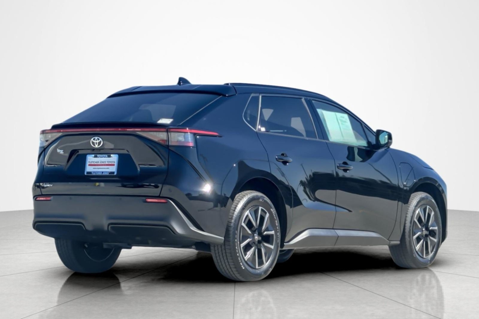 Certified 2026 Toyota bZ FWD image 5