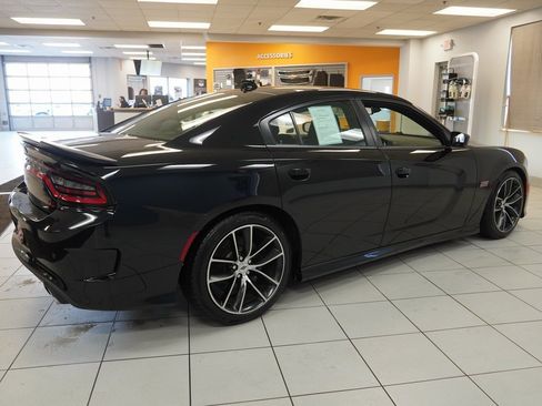 Used 2018 Dodge Charger R/T Scat Pack image 11