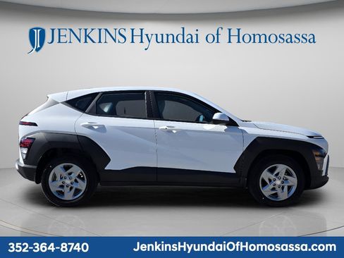 New 2026 Hyundai Kona SE FWD image 1