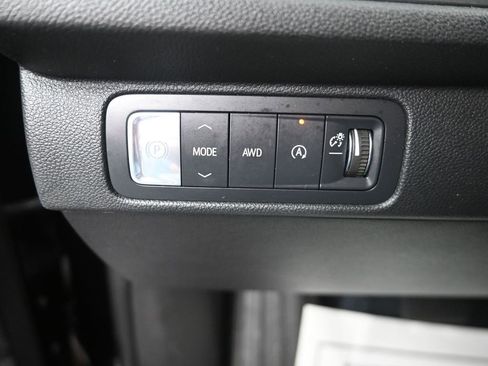 Used 2024 Chevrolet Traverse LT image 26