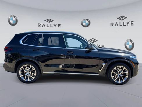 Certified 2024 BMW X5 xDrive40i w/ Premium Package AWD/4WD image 4