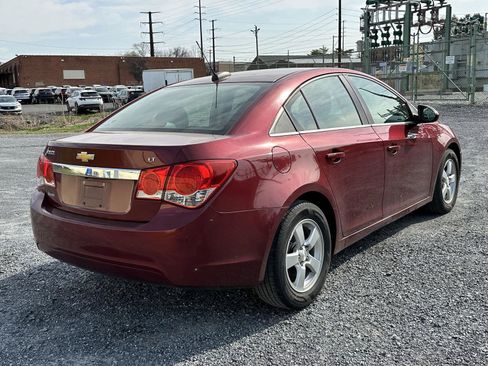 Used 2015 Chevrolet Cruze LT w/ Technology Package image 8