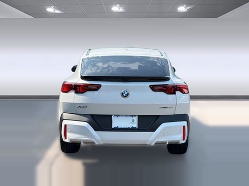 Used 2025 BMW X2 xDrive28i w/ Premium Package AWD/4WD image 10
