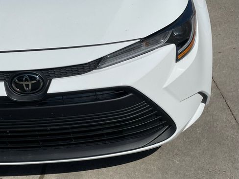 Used 2024 Toyota Corolla LE image 9