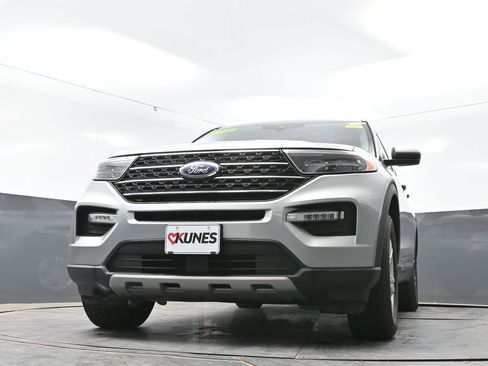 Used 2024 Ford Explorer XLT w/ Equipment Group 202A AWD/4WD image 58