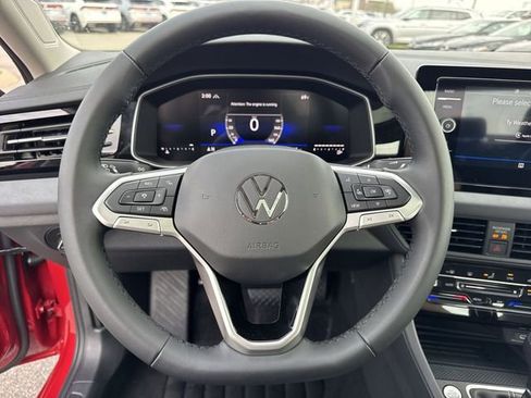 New 2026 Volkswagen Jetta SE FWD image 17