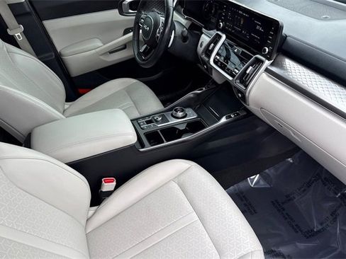 Used 2022 Kia Sorento S image 21