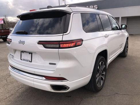 Used 2023 Jeep Grand Cherokee L Overland w/ Advanced Protech Group III AWD/4WD image 13