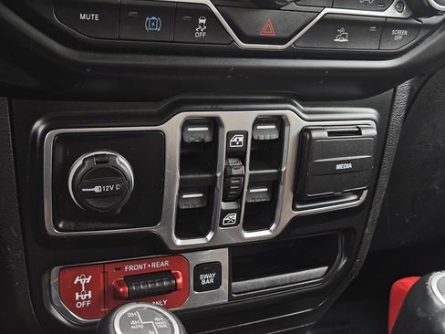 Used 2022 Jeep Wrangler Unlimited Rubicon 4xe image 26