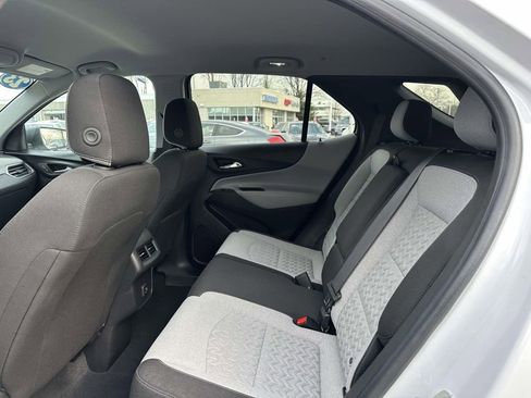 Used 2023 Chevrolet Equinox LS w/ LS Convenience Package image 9