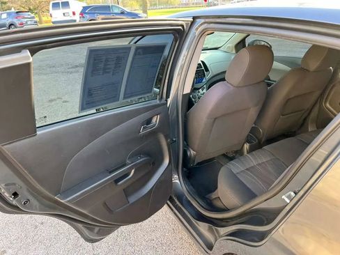 Used 2013 Chevrolet Sonic LT image 7
