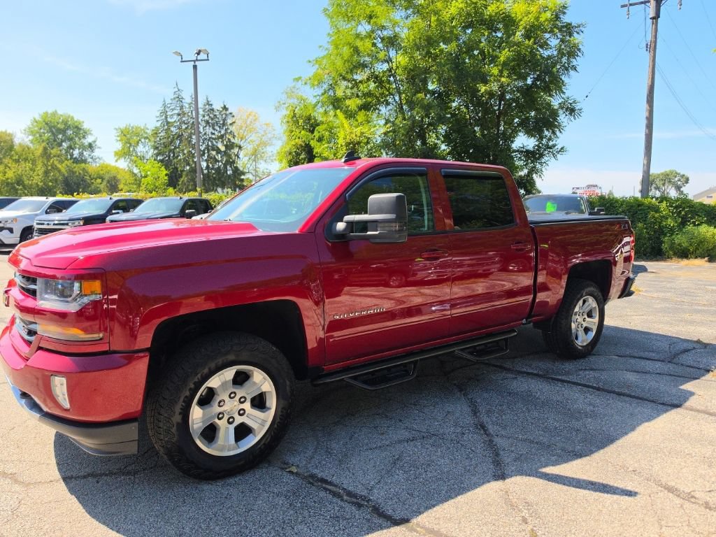 Used 2018 Chevrolet Silverado 1500 LT w/ All Star Edition AWD/4WD image 3