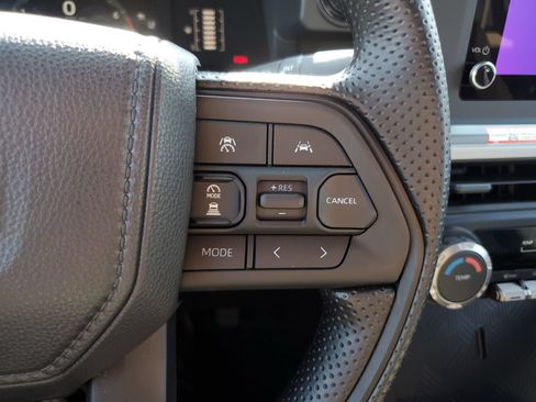 Certified 2026 Toyota Tacoma SR5 AWD/4WD image 21
