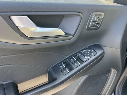 Used 2025 Ford Escape Active w/ Active Premium Tech Pack image 25