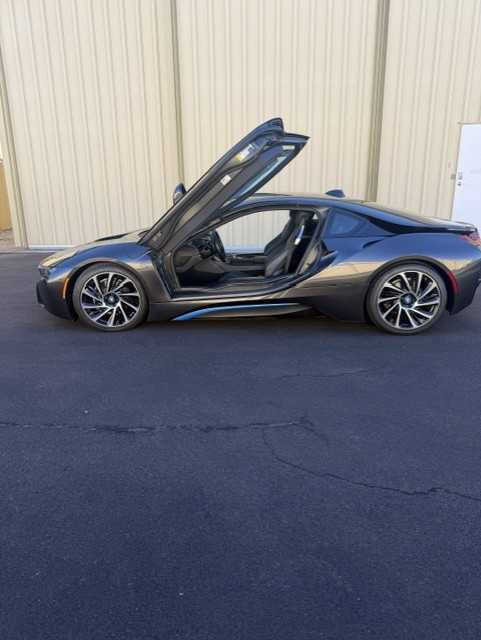 Used 2015 BMW i8 AWD/4WD image 17