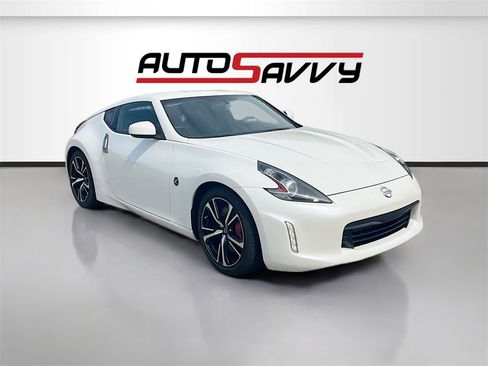 Used 2018 Nissan 370Z w/ Sport Package image 1