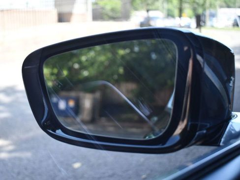 Used 2017 BMW 750i xDrive image 50