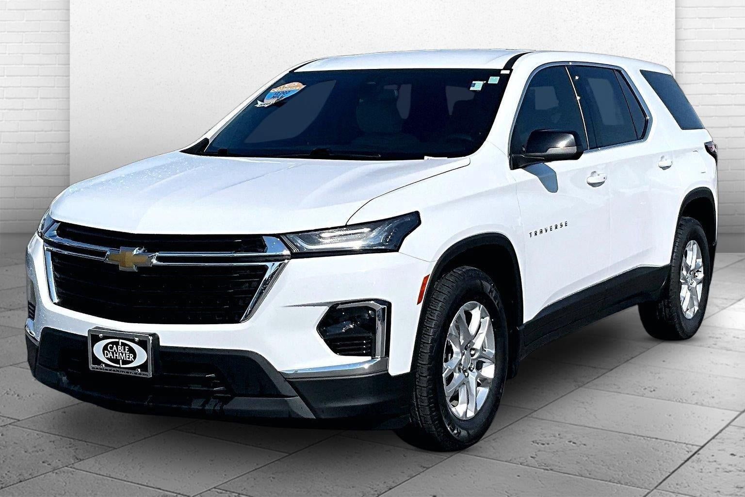 Used 2022 Chevrolet Traverse LS AWD/4WD image 13