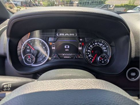 Used 2023 RAM 1500 Big Horn AWD/4WD image 27