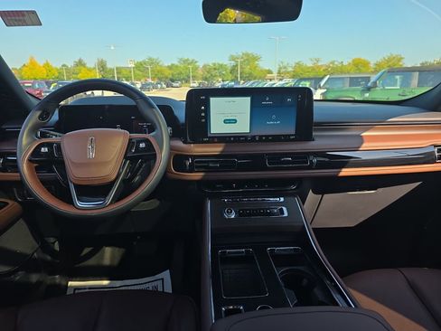Used 2025 Lincoln Aviator Reserve w/ Illumination Package image 43