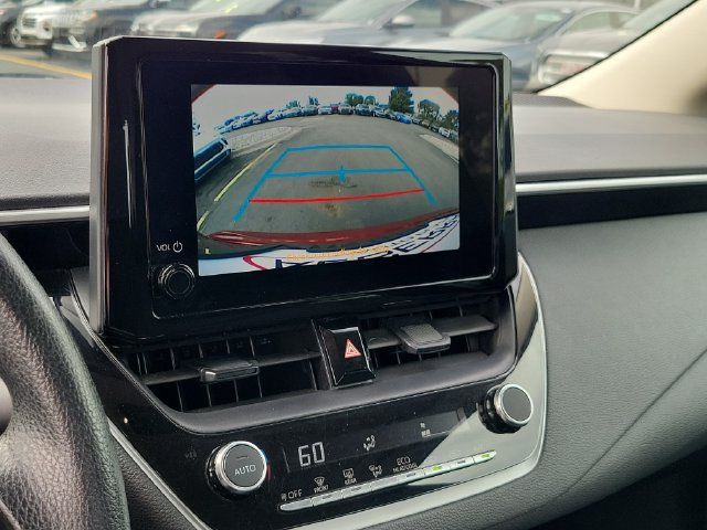 Used 2025 Toyota Corolla LE FWD image 17