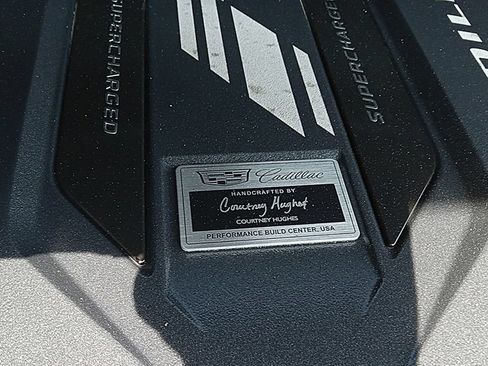 Certified 2025 Cadillac Escalade V AWD/4WD image 32