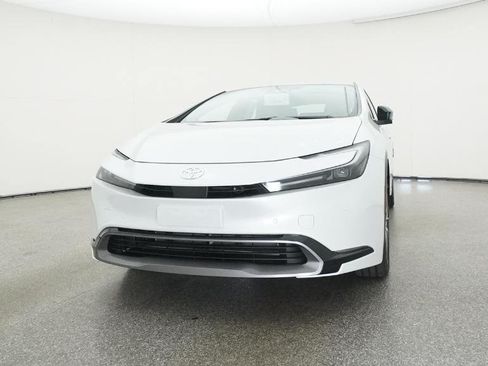 Used 2026 Toyota Prius XLE FWD image 41