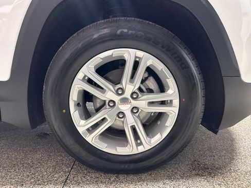 Used 2021 GMC Terrain SLE image 28