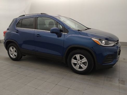 Used 2020 Chevrolet Trax LT FWD image 11