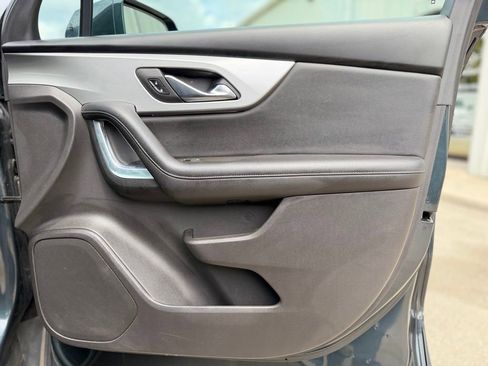 Used 2019 Chevrolet Blazer LT FWD image 15