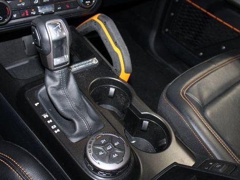 Used 2022 Ford Bronco Badlands image 18