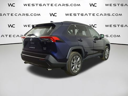 Used 2022 Toyota RAV4 XLE Premium image 45