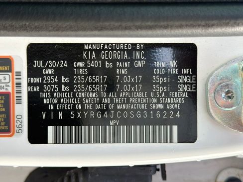 Used 2025 Kia Sorento LX image 32