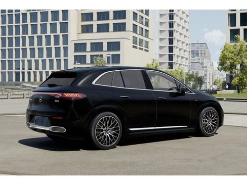 Used 2025 Mercedes-Benz EQE AMG 4MATIC SUV image 19